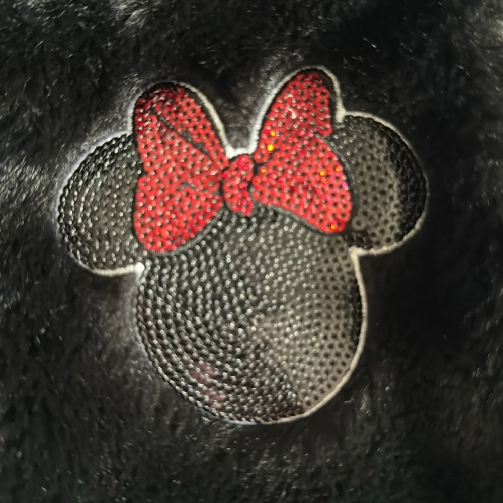 Disney Jr Black faux fur vest with black & red Minnie Mouse patch.  Size 5